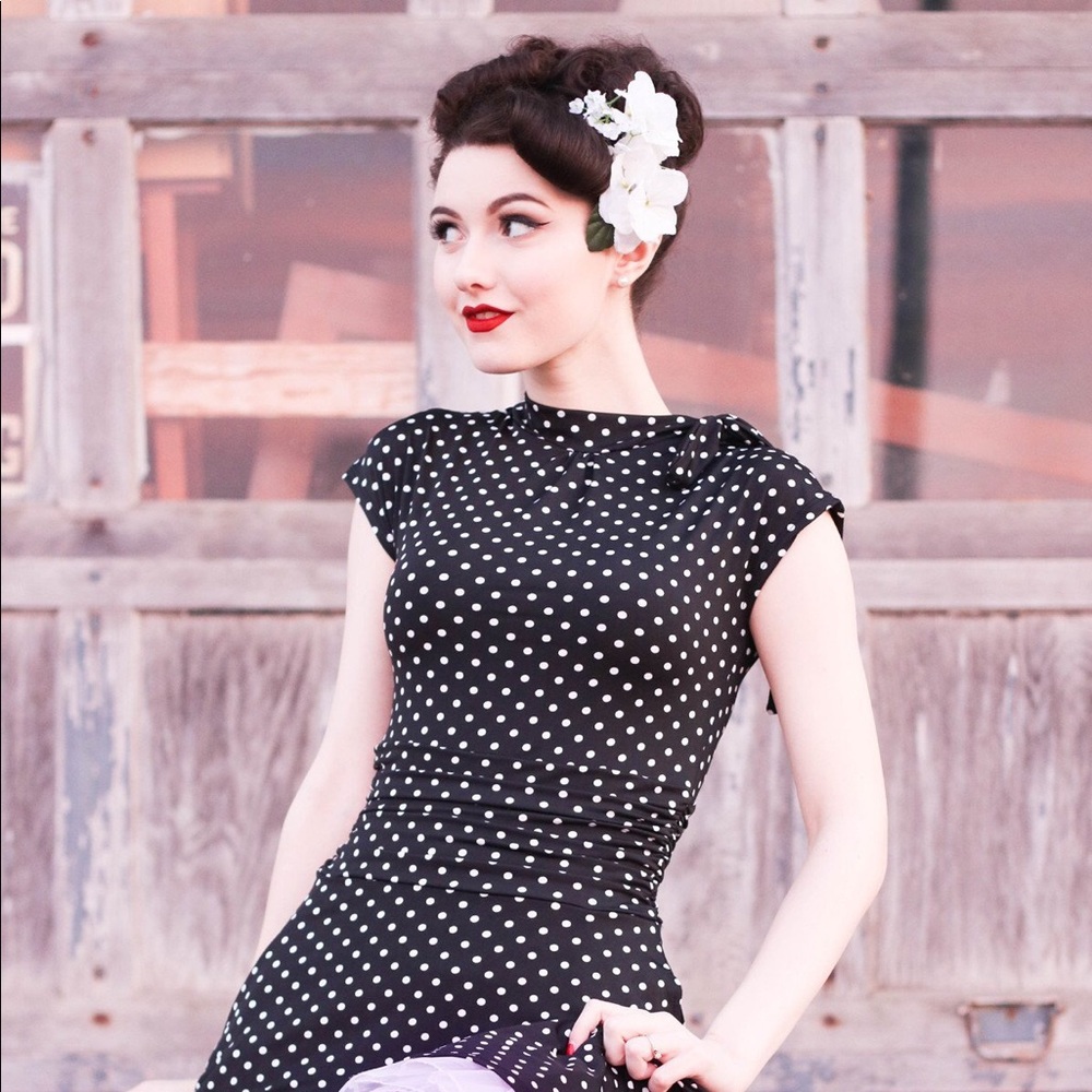 Retrolicious Bombshell Dress in Polka-Dot, M